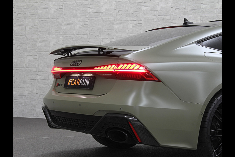 Audi RS7 Dynamic+ 300kmh | Keramisch | 22" ABT (9200,=) | B&O 3D High End | 4-Wielbesturing | Stoelvent. | Carbon Pack | Nachtzicht | Alc 84800,= ex btw | Lease / Maandbedrag 998,= pm. | 360 Camera | Laser-LED | ACC | Valcona | Klasse-5 | Head-up | Soft-Close | Isolatieglas | Dealer OH.
