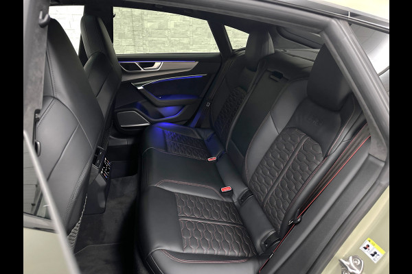 Audi RS7 Dynamic+ 300kmh | Keramisch | 22" ABT (9200,=) | B&O 3D High End | 4-Wielbesturing | Stoelvent. | Carbon Pack | Nachtzicht | Alc 84800,= ex btw | Lease / Maandbedrag 998,= pm. | 360 Camera | Laser-LED | ACC | Valcona | Klasse-5 | Head-up | Soft-Close | Isolatieglas | Dealer OH.