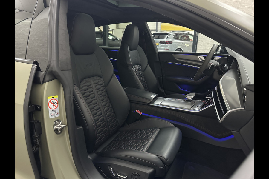 Audi RS7 Dynamic+ 300kmh | Keramisch | 22" ABT (9200,=) | B&O 3D High End | 4-Wielbesturing | Stoelvent. | Carbon Pack | Nachtzicht | Alc 84800,= ex btw | Lease / Maandbedrag 998,= pm. | 360 Camera | Laser-LED | ACC | Valcona | Klasse-5 | Head-up | Soft-Close | Isolatieglas | Dealer OH.