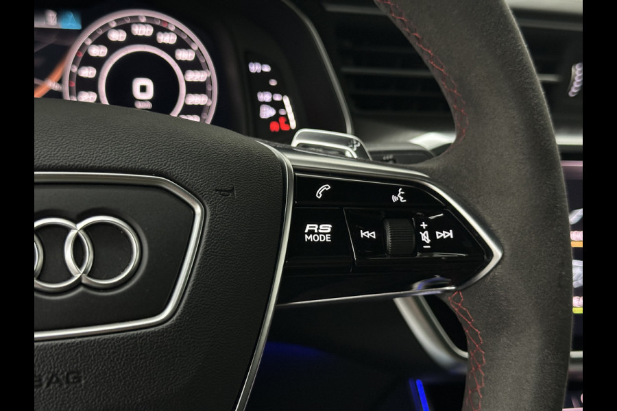 Audi RS7 Dynamic+ 300kmh | Keramisch | 22" ABT (9200,=) | B&O 3D High End | 4-Wielbesturing | Stoelvent. | Carbon Pack | Nachtzicht | Alc 84800,= ex btw | Lease / Maandbedrag 998,= pm. | 360 Camera | Laser-LED | ACC | Valcona | Klasse-5 | Head-up | Soft-Close | Isolatieglas | Dealer OH.