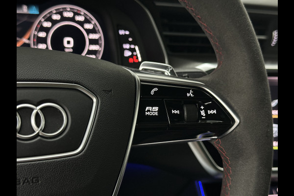Audi RS7 Dynamic+ 300kmh | Keramisch | 22" ABT (9200,=) | B&O 3D High End | 4-Wielbesturing | Stoelvent. | Carbon Pack | Nachtzicht | Alc 84800,= ex btw | Lease / Maandbedrag 998,= pm. | 360 Camera | Laser-LED | ACC | Valcona | Klasse-5 | Head-up | Soft-Close | Isolatieglas | Dealer OH.