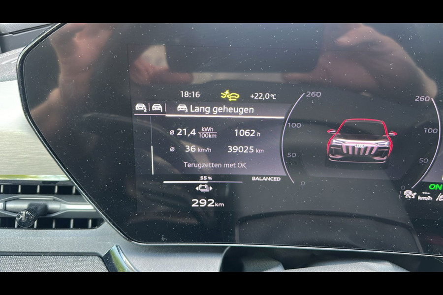 Audi Q6 e-tron S edition 100 kWh | 360° CAMERA | LUCHTVERING | SPORTSTOELEN | STOELVERWARM ACHTER | APK T/M 13-8-2028 | NIEUWSTAAT