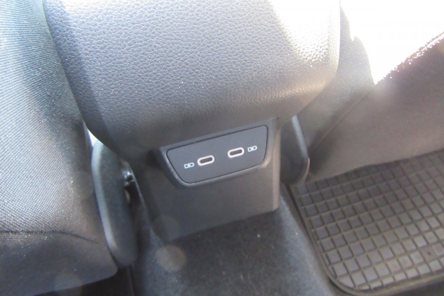 Volkswagen Taigo 1.5 TSI DSG R-Line Black Style, Panoramadak, Matrix, Trekhaak