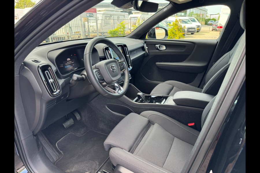 Volvo XC40 Recharge Core 70 kWh | Apple Carplay/Android Auto | Camera