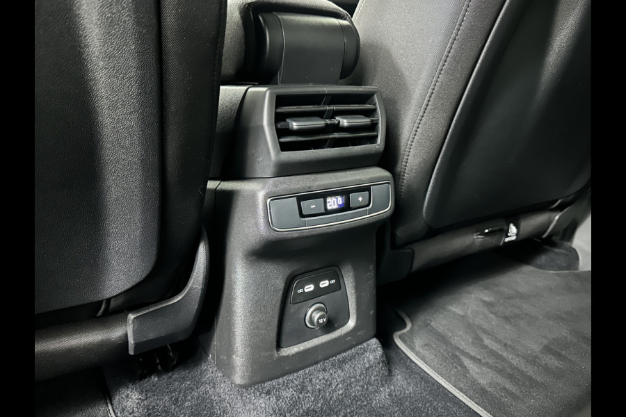 Audi Q4 e-tron 45 Quattro S-Line 77 / 82 kWh | ACC | Matrix-LED | Keyless-Entry | Standkachel | Carplay | 27150,= exc. btw | Lane Assist | 3-Zone Clima | Stoelverwarming | Getint Glas | Autom. Parkeren | Virtual Cockpit |