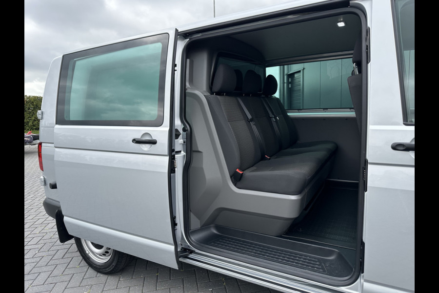 Volkswagen Transporter 2.0 TDI 150 PK DSG AUTOMAAT HIGLINE / ** 19.778 KM ** / DUBBELE CABINE / ADAPTIVE CRUISE / TREKHAAK / 6 PERSOONS