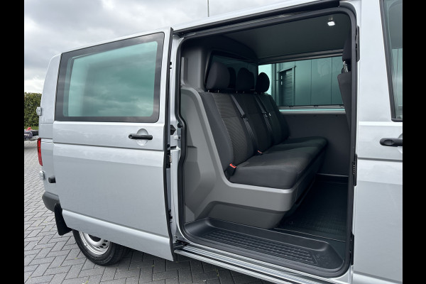 Volkswagen Transporter 2.0 TDI 150 PK DSG AUTOMAAT HIGLINE / ** 19.778 KM ** / DUBBELE CABINE / ADAPTIVE CRUISE / TREKHAAK / 6 PERSOONS