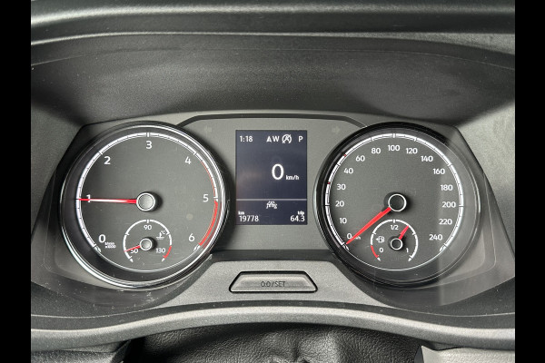 Volkswagen Transporter 2.0 TDI 150 PK DSG AUTOMAAT HIGLINE / ** 19.778 KM ** / DUBBELE CABINE / ADAPTIVE CRUISE / TREKHAAK / 6 PERSOONS