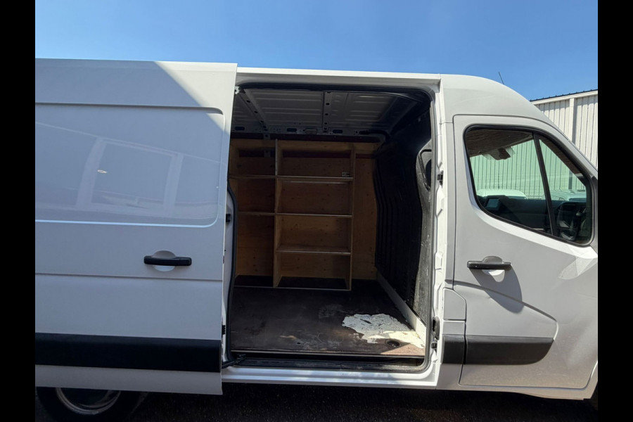 Renault Master T35 2.3 dCi 135PK L2H2 / Trekhaak / App connect / 3 zits