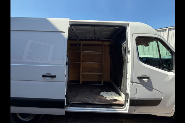 Renault Master T35 2.3 dCi 135PK L2H2 / Trekhaak / App connect / 3 zits
