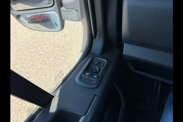 Renault Master T35 2.3 dCi 135PK L2H2 / Trekhaak / App connect / 3 zits