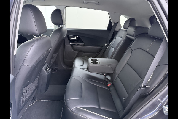 Kia e-Niro 204pk AUT. ExecutiveLine 64kWh SOH 100% Fase 3 Warmtepomp Leder Elek.Stoel+Memory JBL®-Audio Navi Ecc Camera Apple Carplay Andro Stoelverwarming+Koeling Stuurverwarming Lmv Privacy Glas DAB Vess Lane Assist Blind Spot Origineel Nederlandse Auto Dealeronderhouden