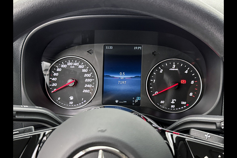 Mercedes-Benz Vito 116 CDI L2 Pro Trekhaak 2500kg Parkeerpakket Betimmering Navigatie Carplay