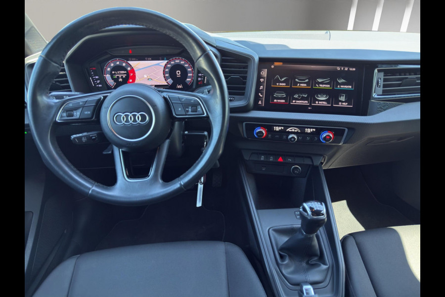 Audi A1 Sportback 25 TFSI | Digital Dash | Parksensors V+A | Navi | 18"| Airco (automatisch) | Adaptive cruise control |