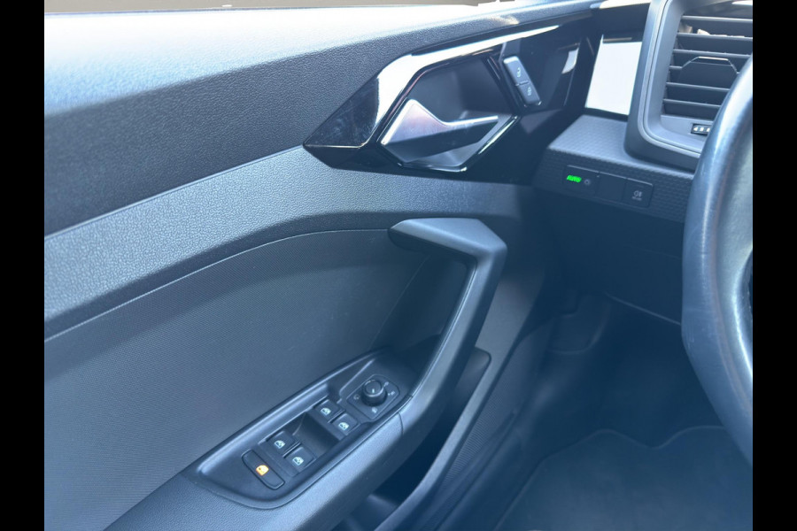 Audi A1 Sportback 25 TFSI | Digital Dash | Parksensors V+A | Navi | 18"| Airco (automatisch) | Adaptive cruise control |