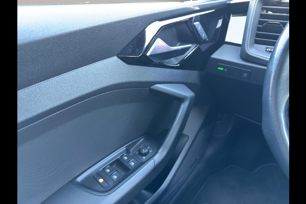 Audi A1 Sportback 25 TFSI | Digital Dash | Parksensors V+A | Navi | 18"| Airco (automatisch) | Adaptive cruise control |