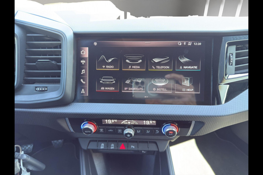 Audi A1 Sportback 25 TFSI | Digital Dash | Parksensors V+A | Navi | 18"| Airco (automatisch) | Adaptive cruise control |