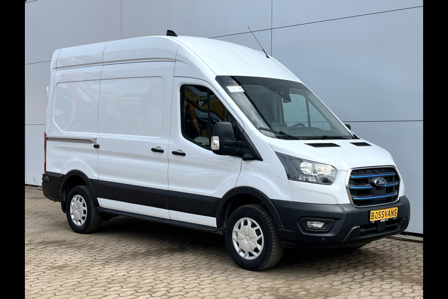 Ford E-Transit 68kWh 184PK L2H3 317km WLTP 97,4% (SOH) BEV Snelladen Camera Cruise control Climate control Carplay Navigatie Laadkabel Parkeersensoren V+A