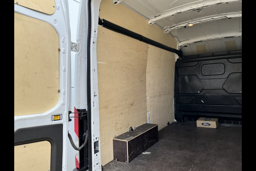 Ford E-Transit 68kWh 184PK L2H3 317km WLTP 97,4% (SOH) BEV Snelladen Camera Cruise control Climate control Carplay Navigatie Laadkabel Parkeersensoren V+A