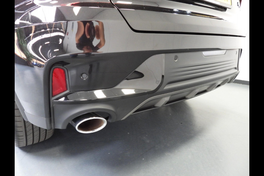 Lynk & Co 01 1.5 PHEV BlackLine NAVI/360CAM/SCHUIFDAK/LED/20"LMV!