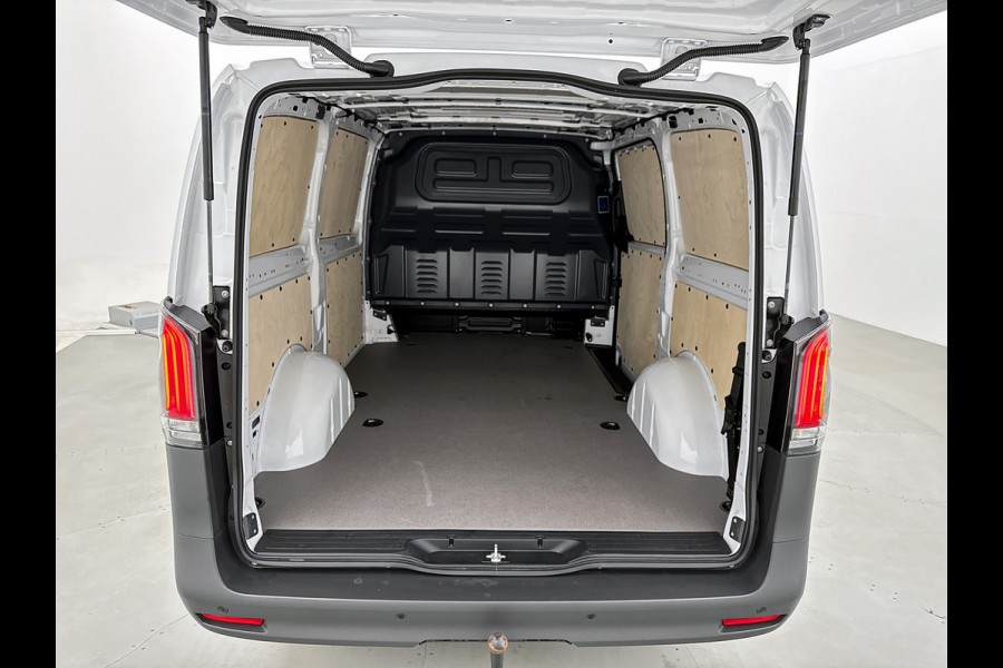 Mercedes-Benz Vito 116 CDI L2 Pro Trekhaak 2500kg Parkeerpakket Betimmering Navigatie Carplay