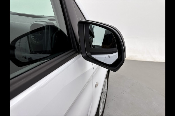 Mercedes-Benz Vito 116 CDI L2 Pro Trekhaak 2500kg Parkeerpakket Betimmering Navigatie Carplay