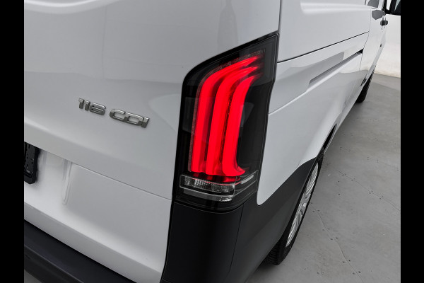 Mercedes-Benz Vito 116 CDI L2 Pro Trekhaak 2500kg Parkeerpakket Betimmering Navigatie Carplay