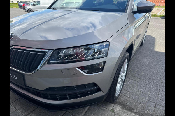 Škoda Karoq 1.5 TSI ACT Style Business Vol ! | 1e Eigenaar | Memory Seats | Adaptive Cruise | Camera | Parksens | Carplay | NAP |
