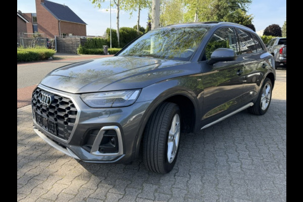 Audi Q5 50 TFSI e Quattro, S-Line,Panorama,Virtueel,Leder Alcantara,Adap Cruisecontrol,