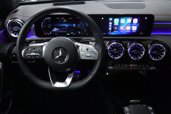 Mercedes-Benz CLA-Klasse 250 e AMG Line PANO/CARPLAY/HUD/ACC/BLINDSPOT/VOL