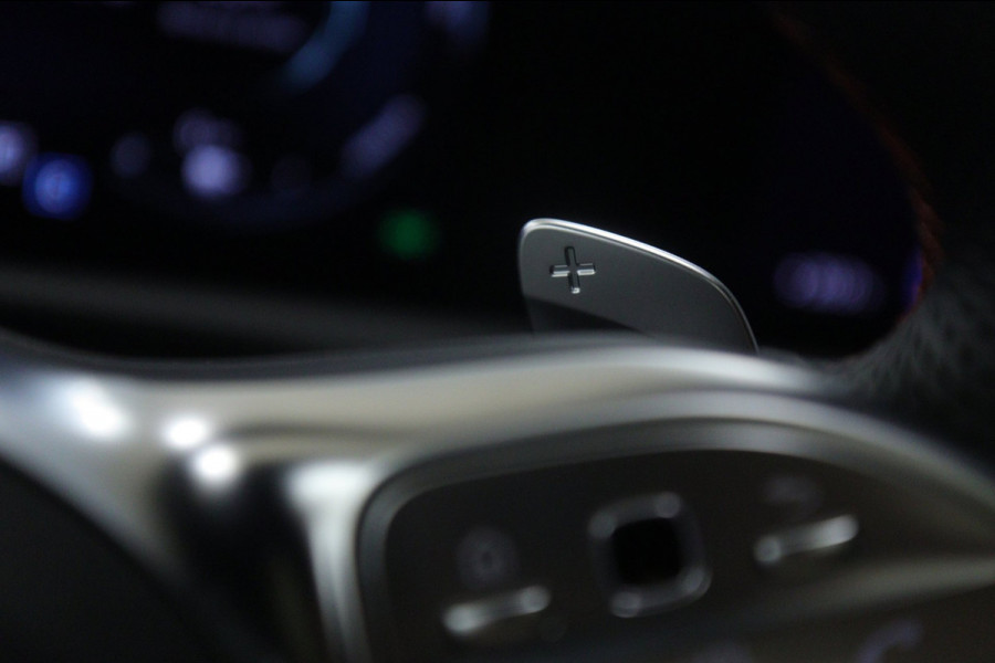 Mercedes-Benz CLA-Klasse 250 e AMG Line PANO/CARPLAY/HUD/ACC/BLINDSPOT/VOL