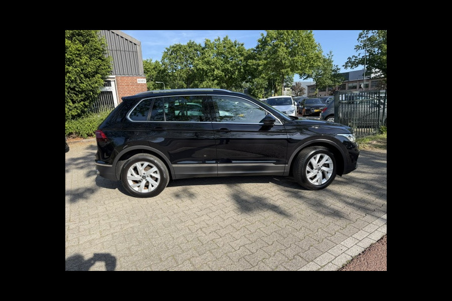 Volkswagen Tiguan 1.4 TSI eHybrid Elegance Business+,Navigatie-Camera,Elec trekhaak,Stoel/stuurverwarming,Park-control,