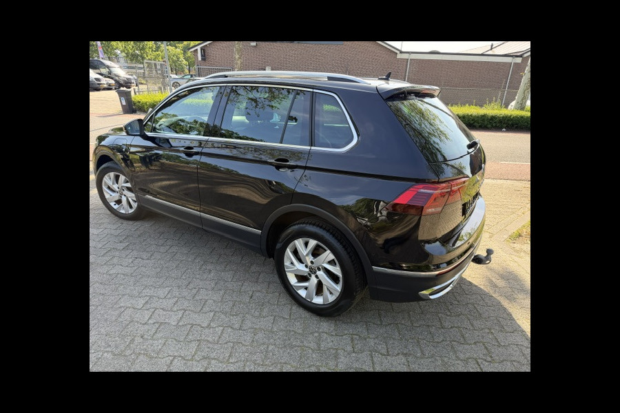 Volkswagen Tiguan 1.4 TSI eHybrid Elegance Business+,Navigatie-Camera,Elec trekhaak,Stoel/stuurverwarming,Park-control,