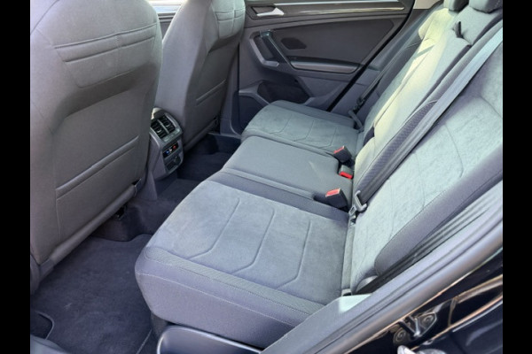 Volkswagen Tiguan 1.4 TSI eHybrid Elegance Business+,Navigatie-Camera,Elec trekhaak,Stoel/stuurverwarming,Park-control,