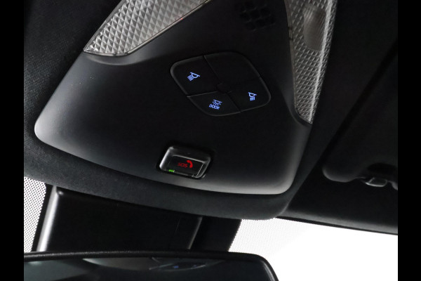 Toyota C-HR 1.8 HYBRID BI-TONE LUXERY LINE GARANTIE 5-2032 TREKHAAK. 4 SEIZOENEN BANDEN.NAVIGATIE. STUUR EN STOELVERWARMING. HALF LEDER