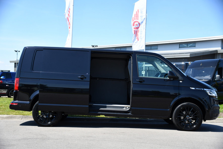 Volkswagen Transporter 2.0 TDI L2H1 30 Bulli Virtual, Adaptieve Cruise, Carplay, LED, 150pk, Automaat, Zelf inparkeren, Multimedia, Uniek!