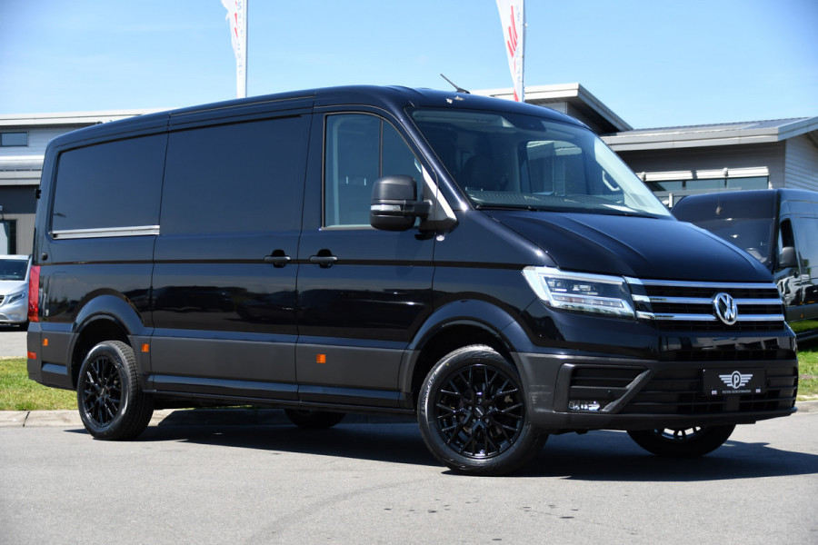 Volkswagen Crafter 35 2.0 TDI L3H2 Highline Black Edition Cruise, Carplay, Camera, LED, 177pk, Automaat, Stuurverwarming, Stoelverwarming, Uniek!