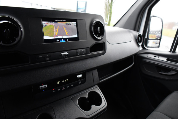 Mercedes-Benz Sprinter 317 1.9 CDI L2H2 RWD PB Edition Camera, Cruise, Carplay, 3500kg Trekhaak, 170PK, Automaat, LED,  Multimedia, UNIEK!