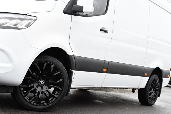 Mercedes-Benz Sprinter 317 1.9 CDI L2H2 RWD PB Edition Camera, Cruise, Carplay, 3500kg Trekhaak, 170PK, Automaat, LED,  Multimedia, UNIEK!