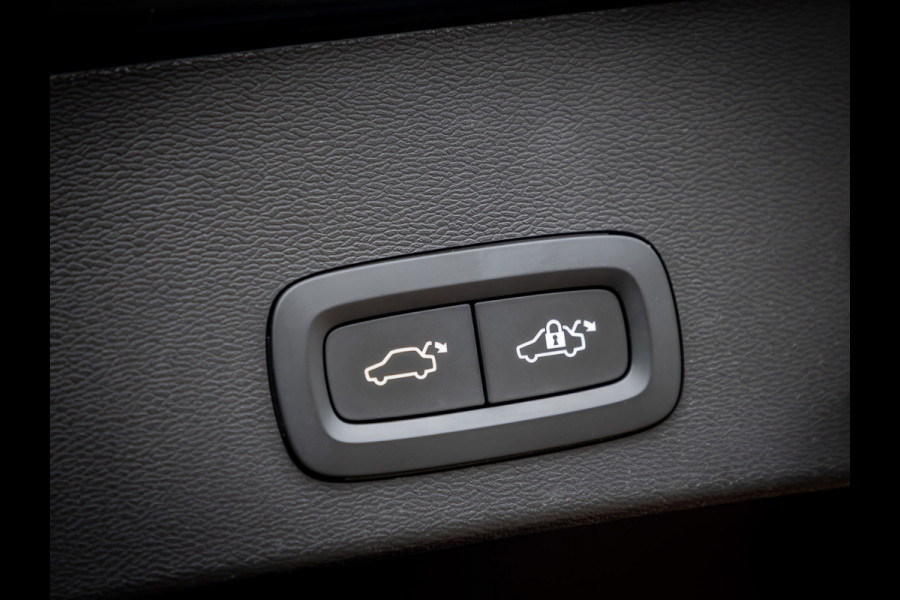 Volvo XC40 1.5 T5 Recharge Inscription | Panoramadak | Adaptive Cruise Control | Leder