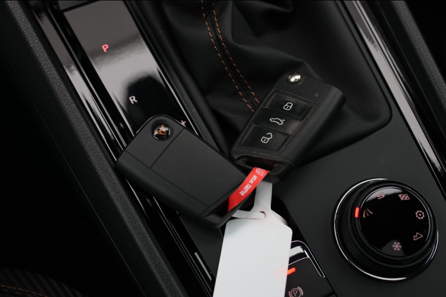 CUPRA Ateca 2.0 TSI 4DRIVE *Pano*Beats*Kuipstoelen*360 Camera*Trekhaak*