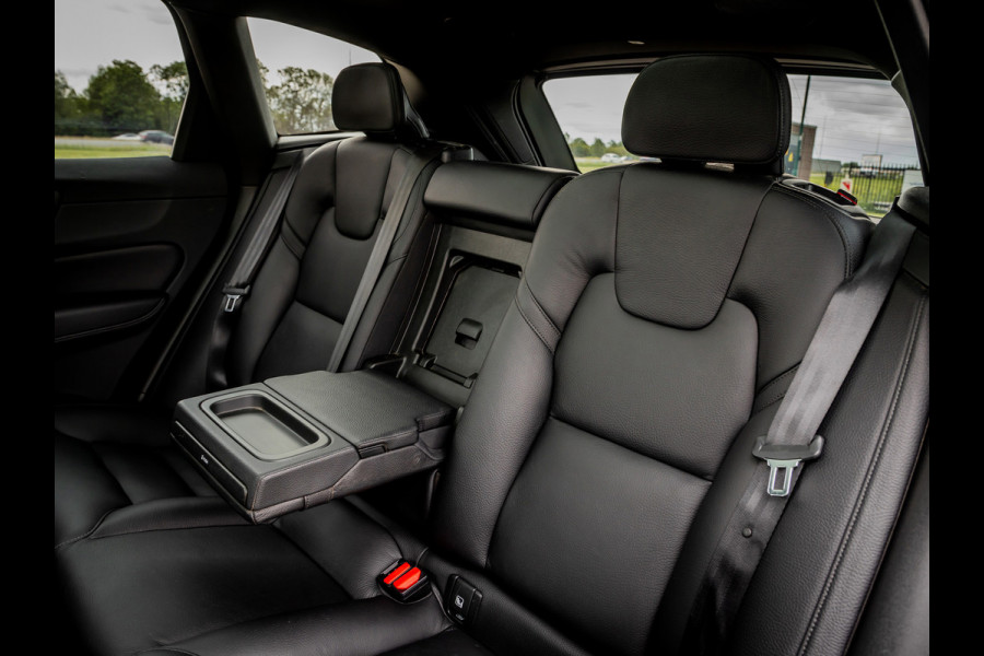 Volvo XC60 2.0 T5 AWD Inscription | Panoramadak | Trekhaak | Luchtvering