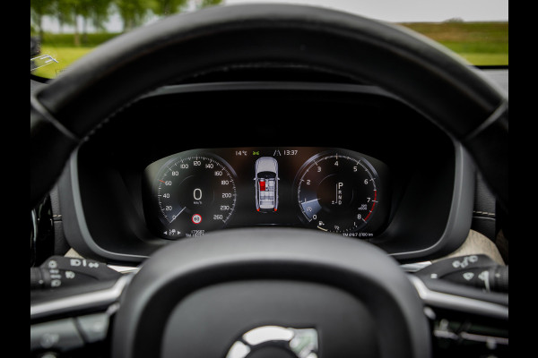 Volvo XC60 2.0 T5 AWD Inscription | Panoramadak | Trekhaak | Luchtvering