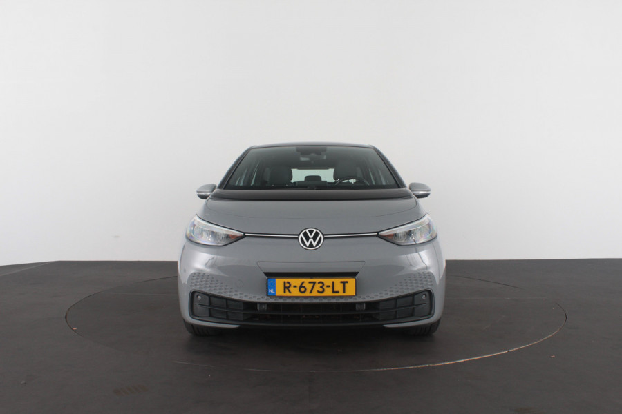 Volkswagen ID.3 First 58 kWh > SOH 91%/Trekhaak/Moonstone Grey/19 inch