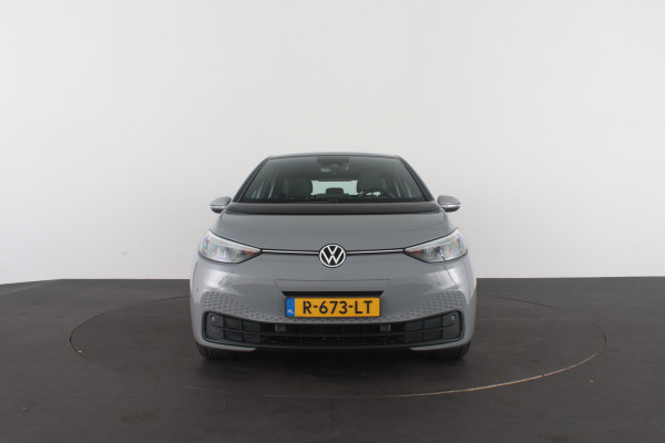 Volkswagen ID.3 First 58 kWh > SOH 91%/Trekhaak/Moonstone Grey/19 inch
