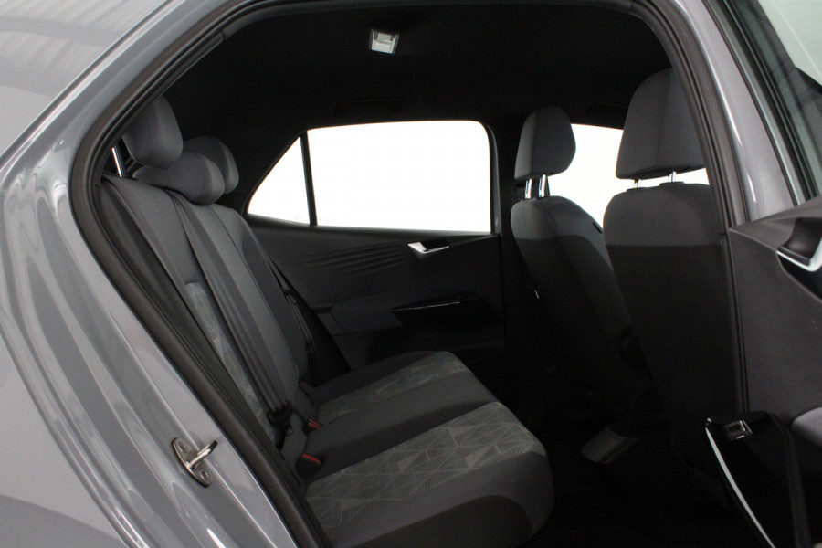 Volkswagen ID.3 First 58 kWh > SOH 91%/Trekhaak/Moonstone Grey/19 inch