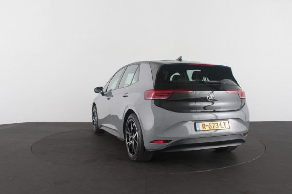 Volkswagen ID.3 First 58 kWh > SOH 91%/Trekhaak/Moonstone Grey/19 inch