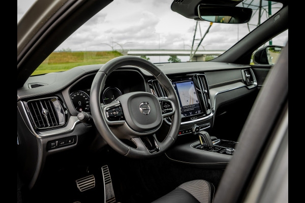 Volvo S60 2.0 T8 AWD Twin Engine Polestar Engineered |Panoramadak|Head-Up|Trekhaak