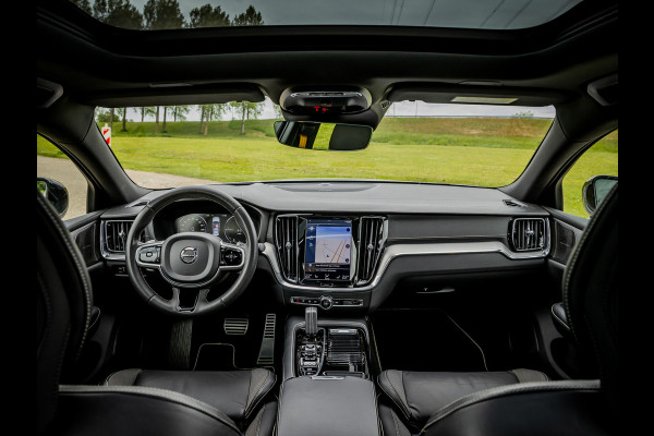 Volvo S60 2.0 T8 AWD Twin Engine Polestar Engineered |Panoramadak|Head-Up|Trekhaak