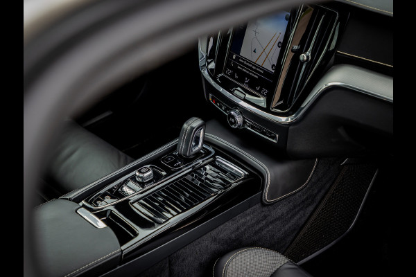 Volvo S60 2.0 T8 AWD Twin Engine Polestar Engineered |Panoramadak|Head-Up|Trekhaak